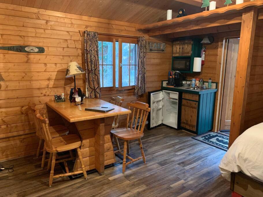Honeybear Hideaway Cabin Hayward Esterno foto